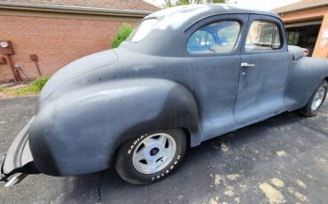 Plymouth-Coupe-1947-1