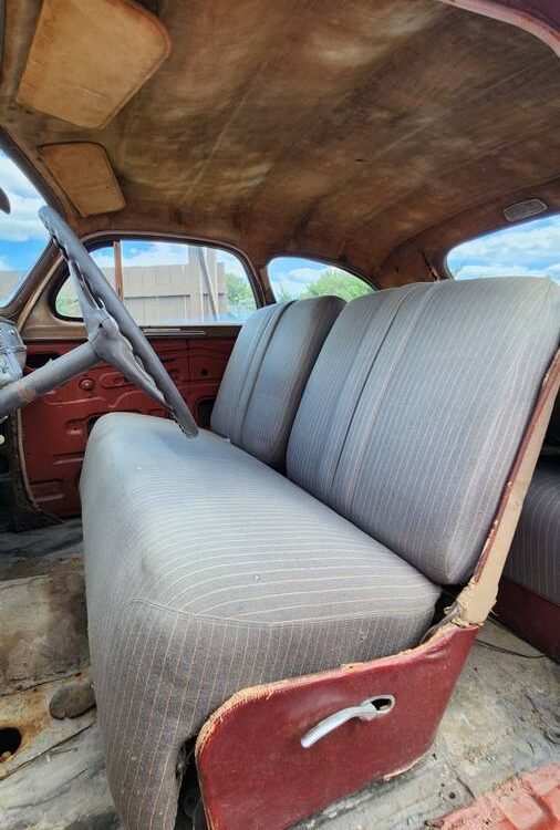 Plymouth-Coupe-1947-10