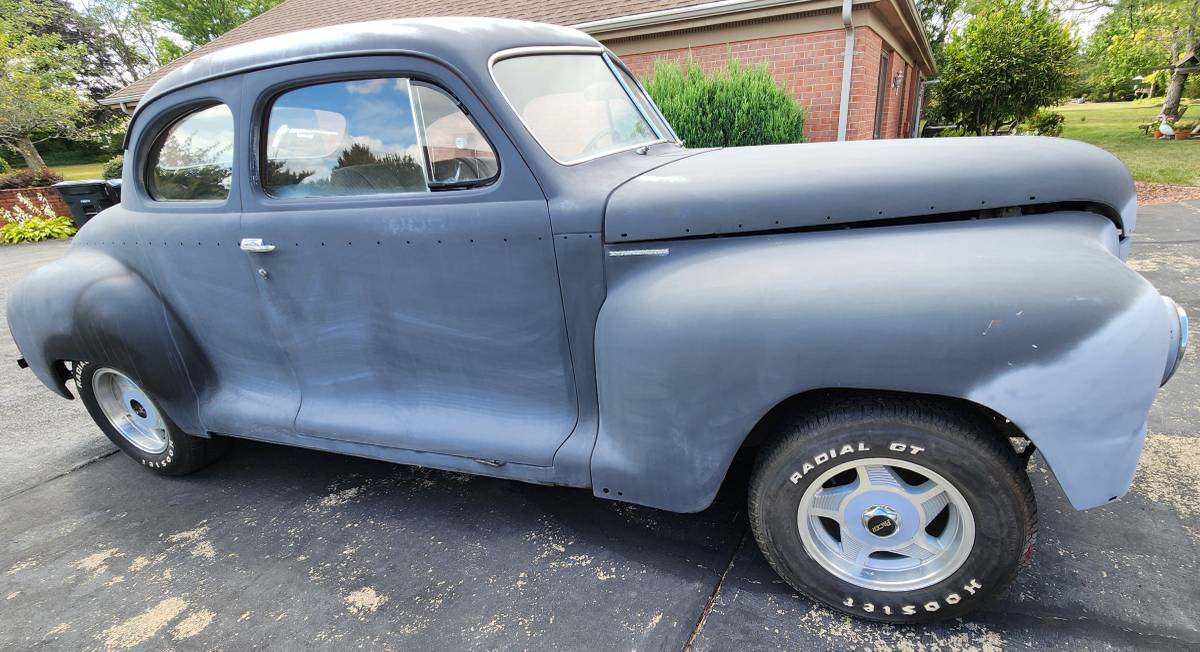 Plymouth-Coupe-1947