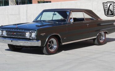 Plymouth-GTX-1967-3