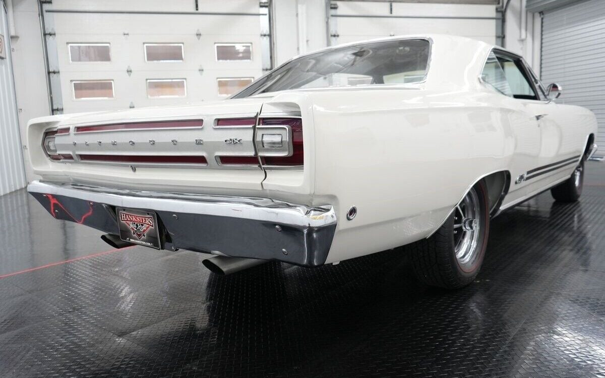 Plymouth-GTX-Coupe-1968-16