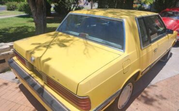 Plymouth-Reliant-k-car-1987-2