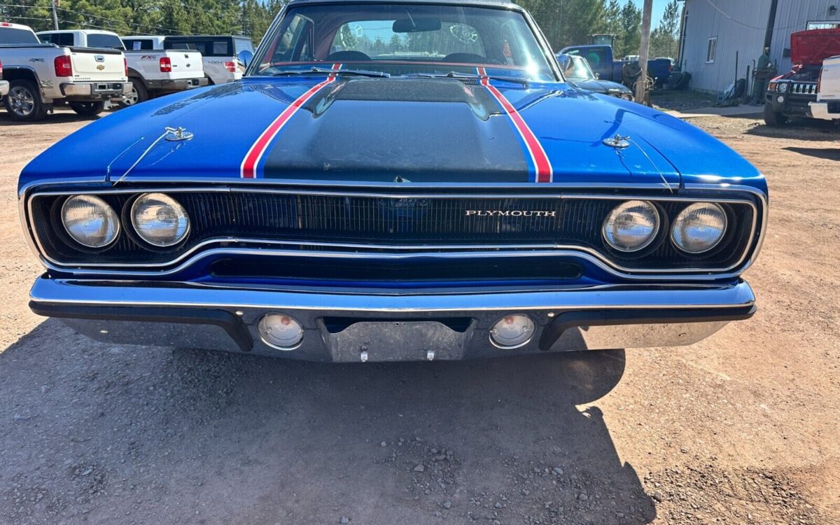 Plymouth-Road-Runner-1970-2