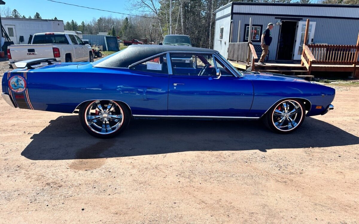 Plymouth-Road-Runner-1970-3