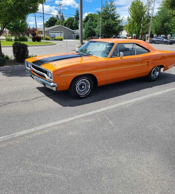 Plymouth-Road-runner-1970-2