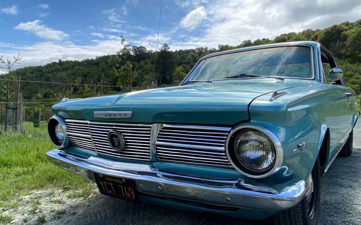 Plymouth-Valiant-signet-2-door-1965-1