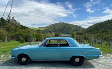 Plymouth-Valiant-signet-2-door-1965