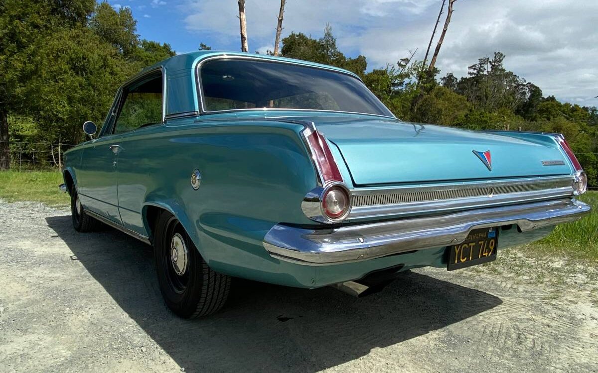 Plymouth-Valiant-signet-2-door-1965-4