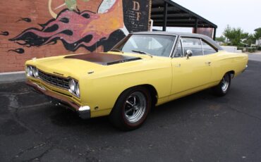 Plymouth-roadrunner-Coupe-1968-18