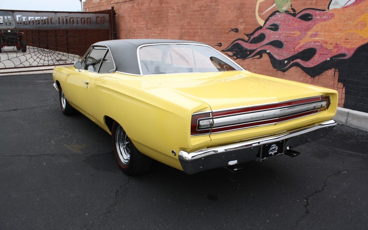 Plymouth-roadrunner-Coupe-1968-20