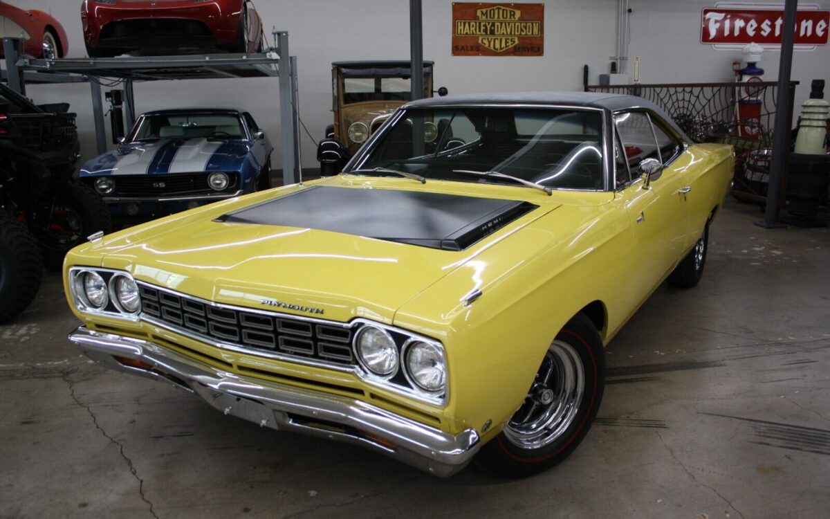 Plymouth-roadrunner-Coupe-1968-28