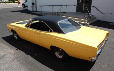 Plymouth-roadrunner-Coupe-1968-30