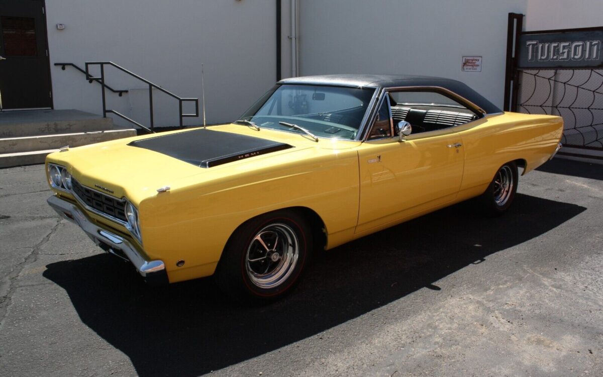 Plymouth-roadrunner-Coupe-1968-31