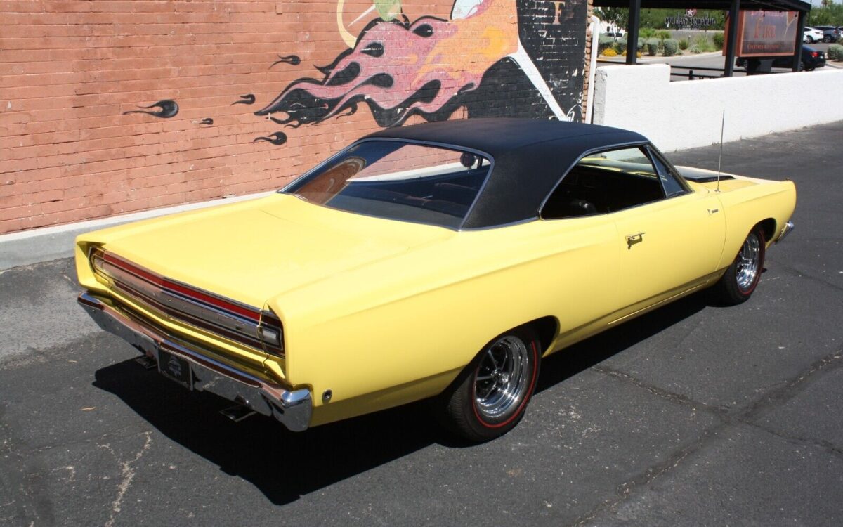 Plymouth-roadrunner-Coupe-1968-7