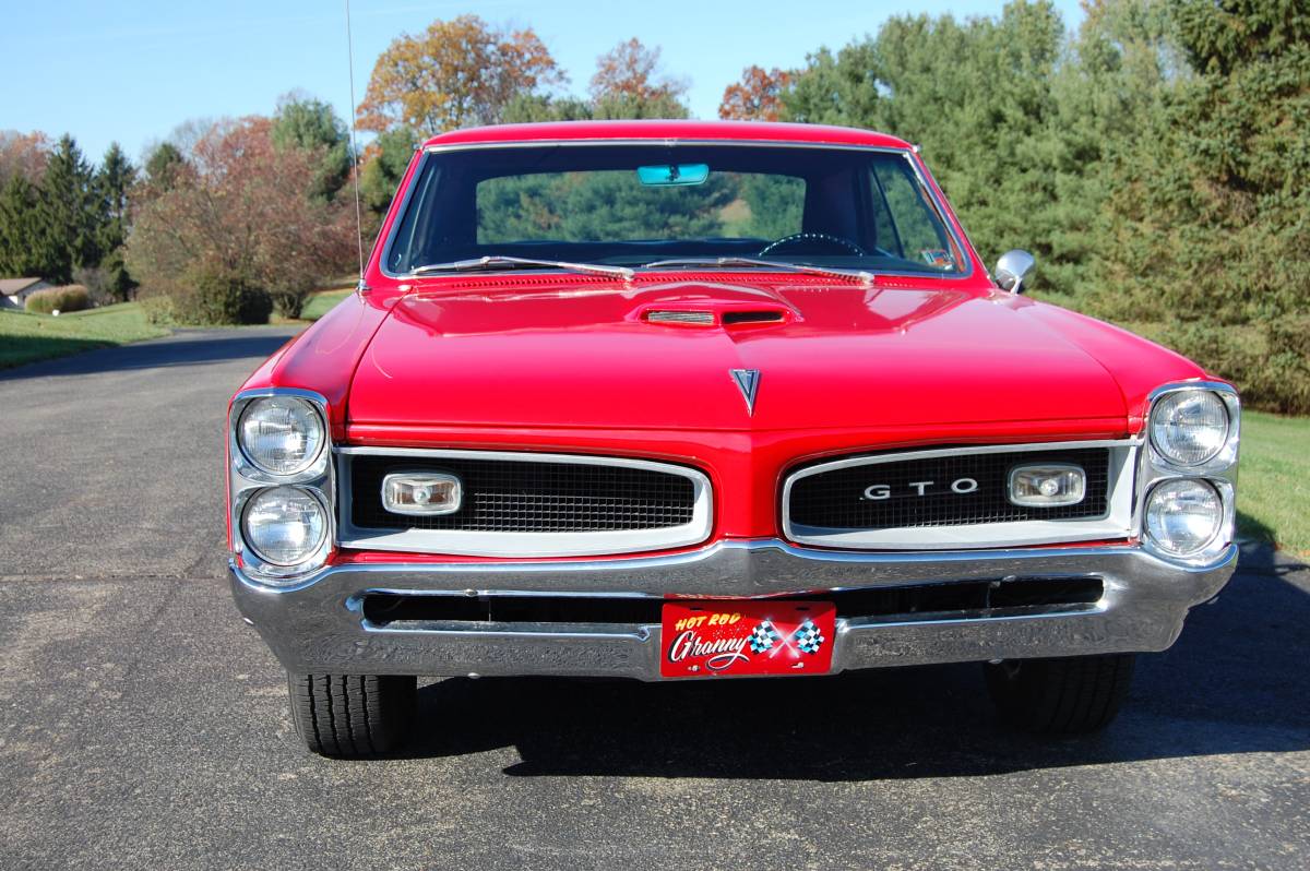 Pontiac-1966-2