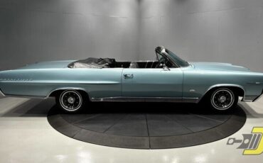 Pontiac-Bonneville-Cabriolet-1964-26