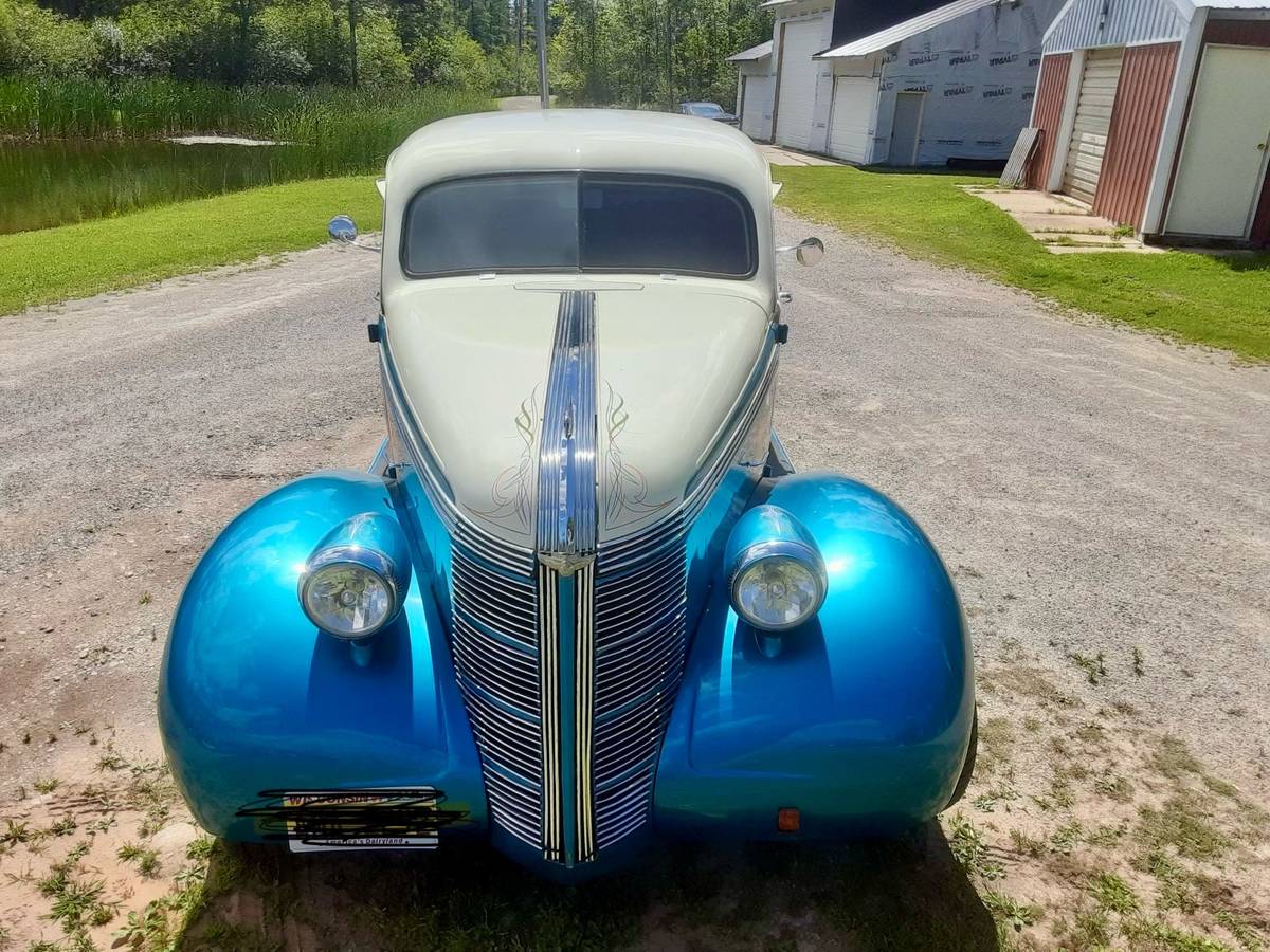 Pontiac-Chieftain-1937-5