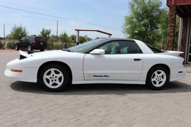 Pontiac-Firebird-1994-1