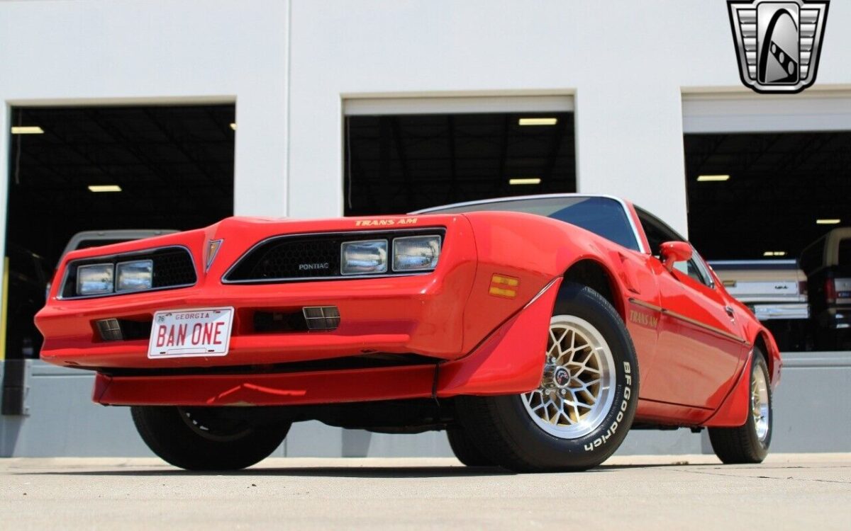 Pontiac-Firebird-Coupe-1977-3