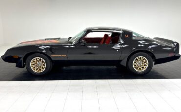 Pontiac-Firebird-Coupe-1979-1