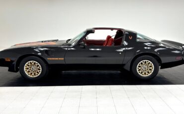 Pontiac-Firebird-Coupe-1979-2