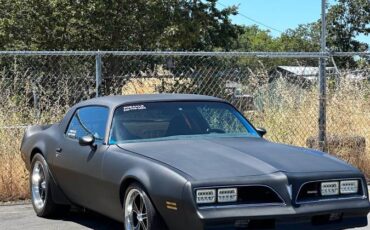 Pontiac-Firebird-esprit-1977-13