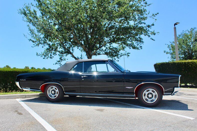 Pontiac-GTO-Cabriolet-1966-2