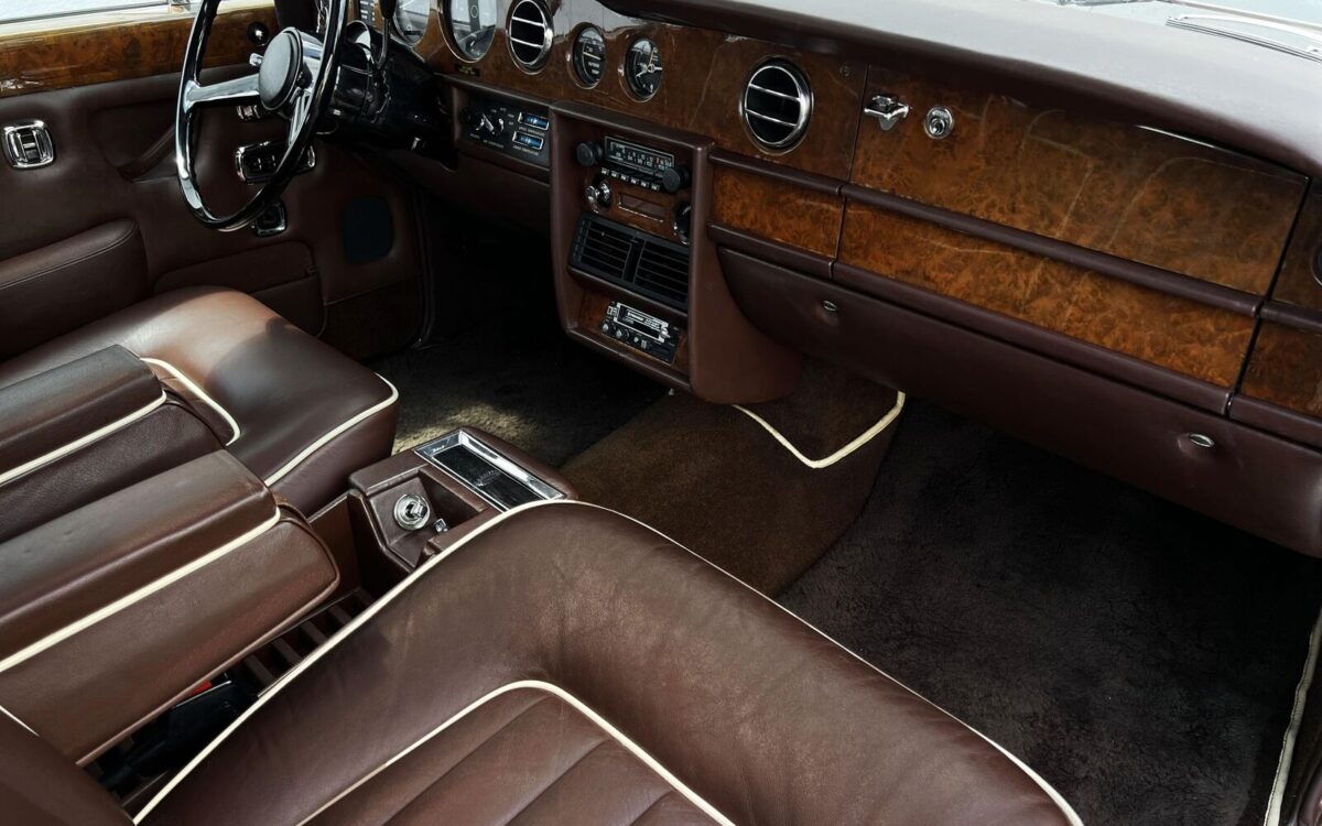 Rolls-Royce-Bentley-T2-1980-29