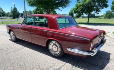 Rolls-Royce-Silver-Shadow-1966-10