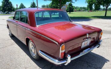 Rolls-Royce-Silver-Shadow-1966-12