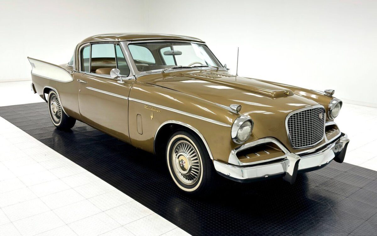 Studebaker-Golden-Hawk-1957-6