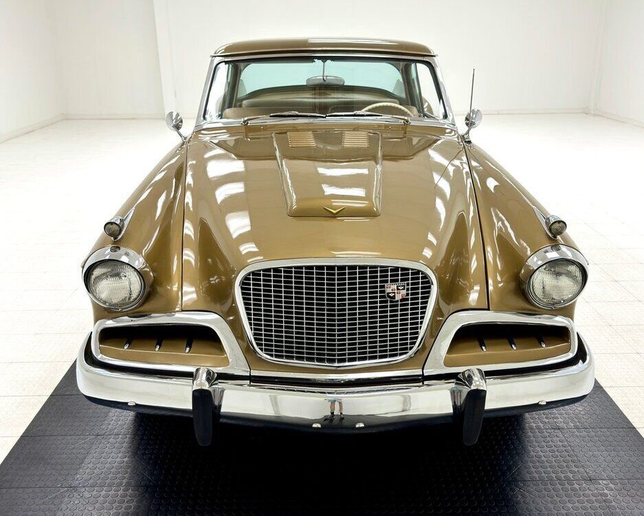 Studebaker-Golden-Hawk-1957-7