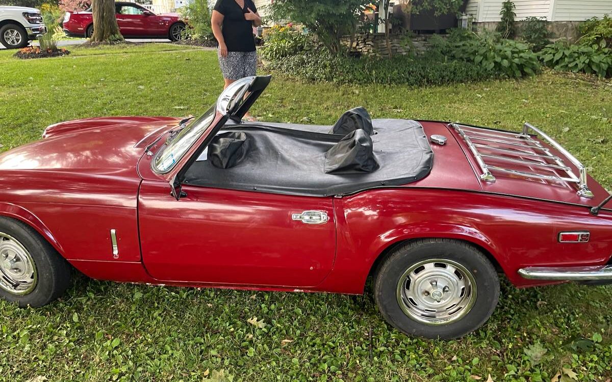 Triumph-Spitfire-1976-2