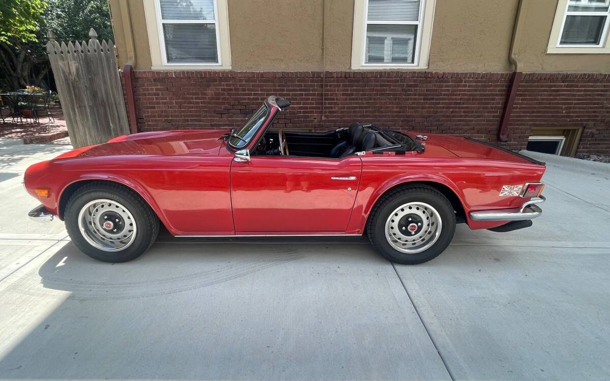 Triumph-Tr6-1972