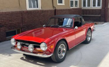 Triumph-Tr6-1972-2