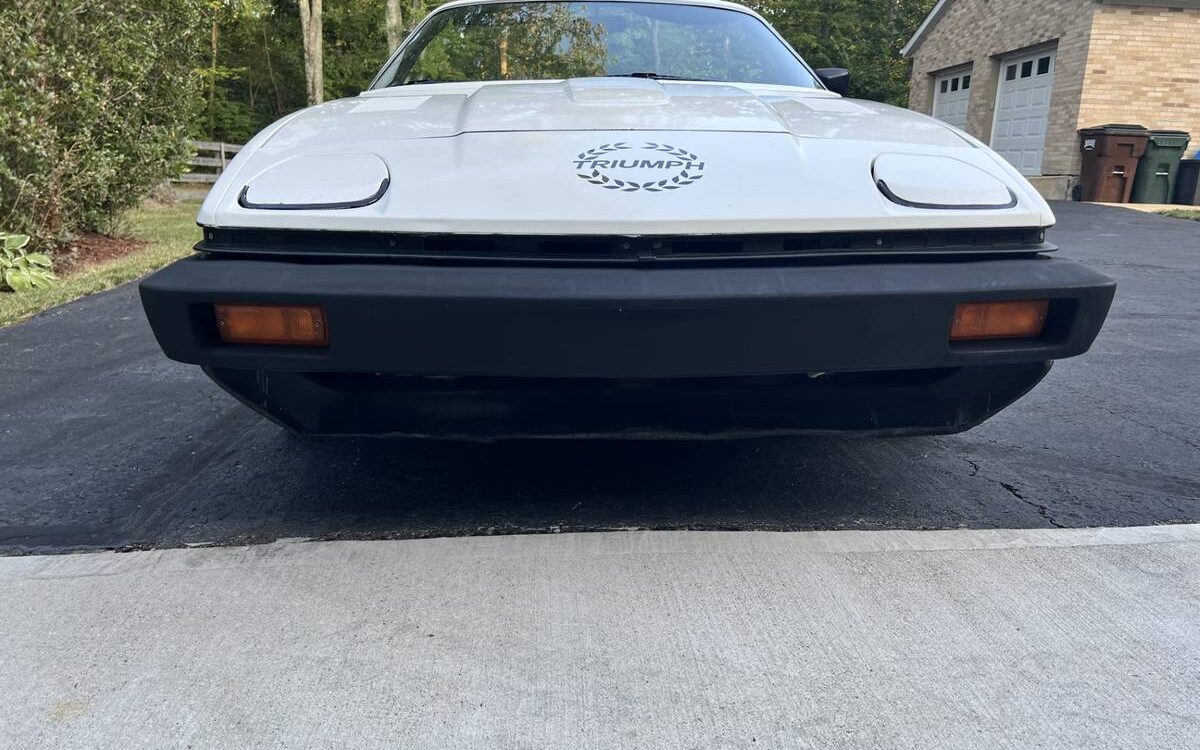 Triumph-Tr7-1979-3