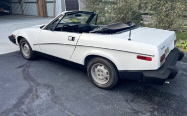 Triumph-Tr7-1979