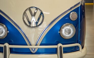 Volkswagen-23-Window-Samba-1970-15