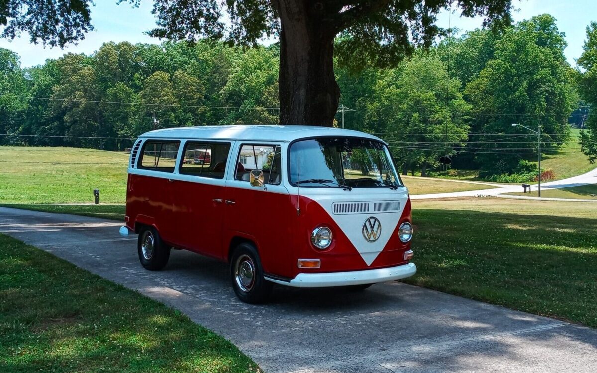 Volkswagen-BusVanagon-1971-3