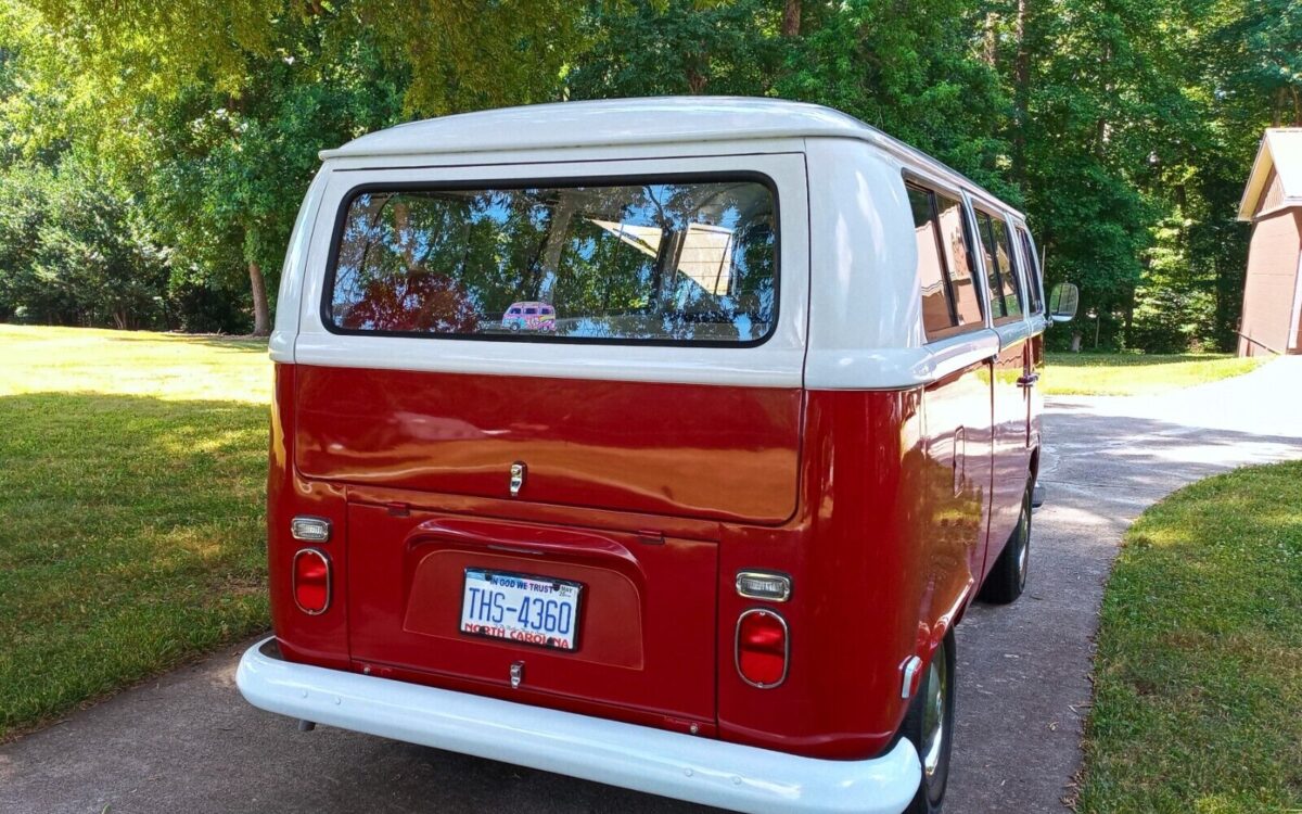 Volkswagen-BusVanagon-1971-6