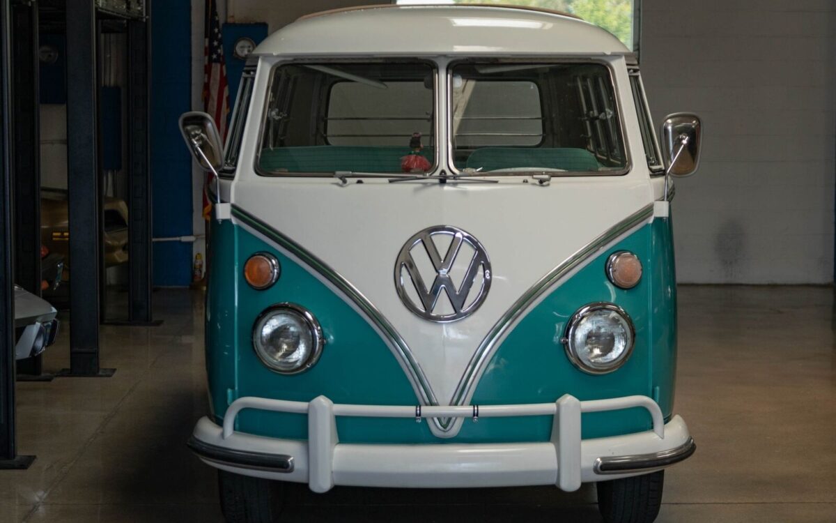 Volkswagen-Samba-21-Window-1967-12