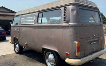 Volkswagen-Westfalia-1972-6