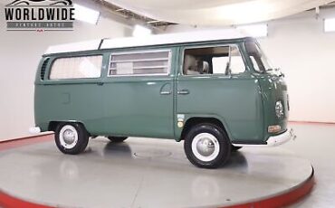 Volkswagen-Westfalia-Camper-1968-1