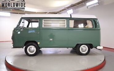 Volkswagen-Westfalia-Camper-1968-2