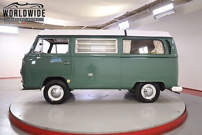 Volkswagen-Westfalia-Camper-1968-2