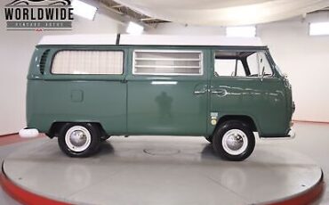 Volkswagen-Westfalia-Camper-1968-3