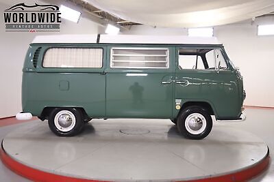 Volkswagen-Westfalia-Camper-1968-3