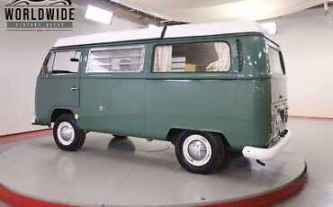 Volkswagen-Westfalia-Camper-1968-4