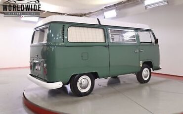 Volkswagen-Westfalia-Camper-1968-5