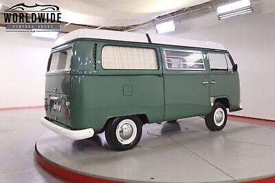 Volkswagen-Westfalia-Camper-1968-5